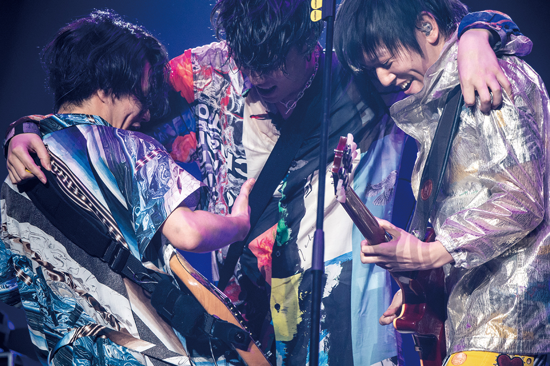 RADWIMPS LIVE Blu-ray & DVD「Road to Catharsis Tour 2018